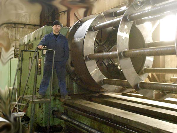 1А670 важкий токарно-гвинторізний верстат